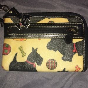 *Dooney & Bourke *Large Slim Wristlet Wallet
